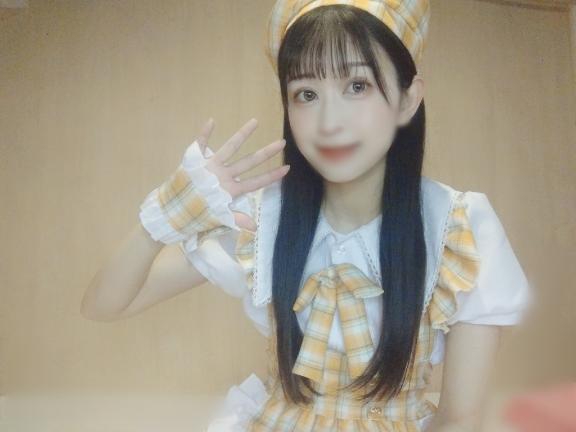 アイドル衣装です