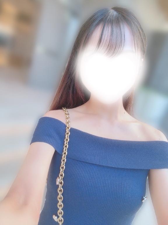 明日12:15-14:30-16:45-19:00-21:15-ご案内可能です💖