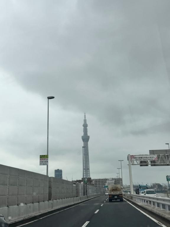 ロールスロイス走ってた